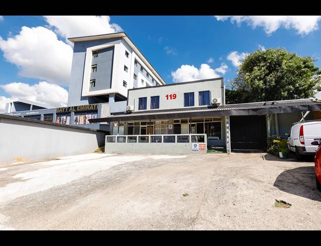 800M² GUESTHOUSE FOR SALE IN OVERPORT